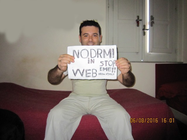 Image for Italy: Selfie against DRM in Web standards