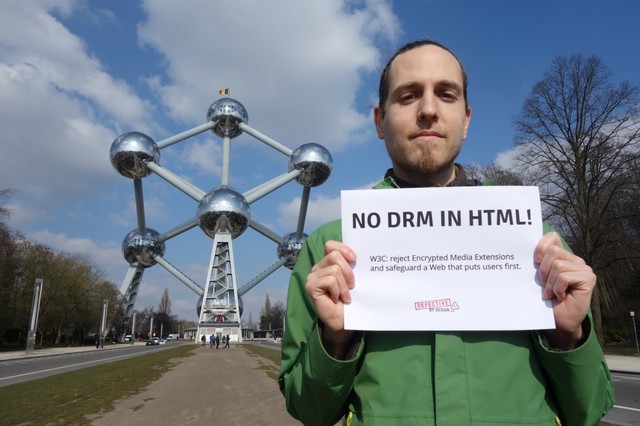 Image for Hugues -- No DRM in Web standards!